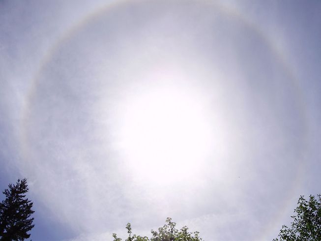 Cirrostratus have a way of making themselves known.