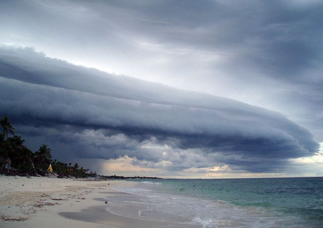 Clouds with arcus features